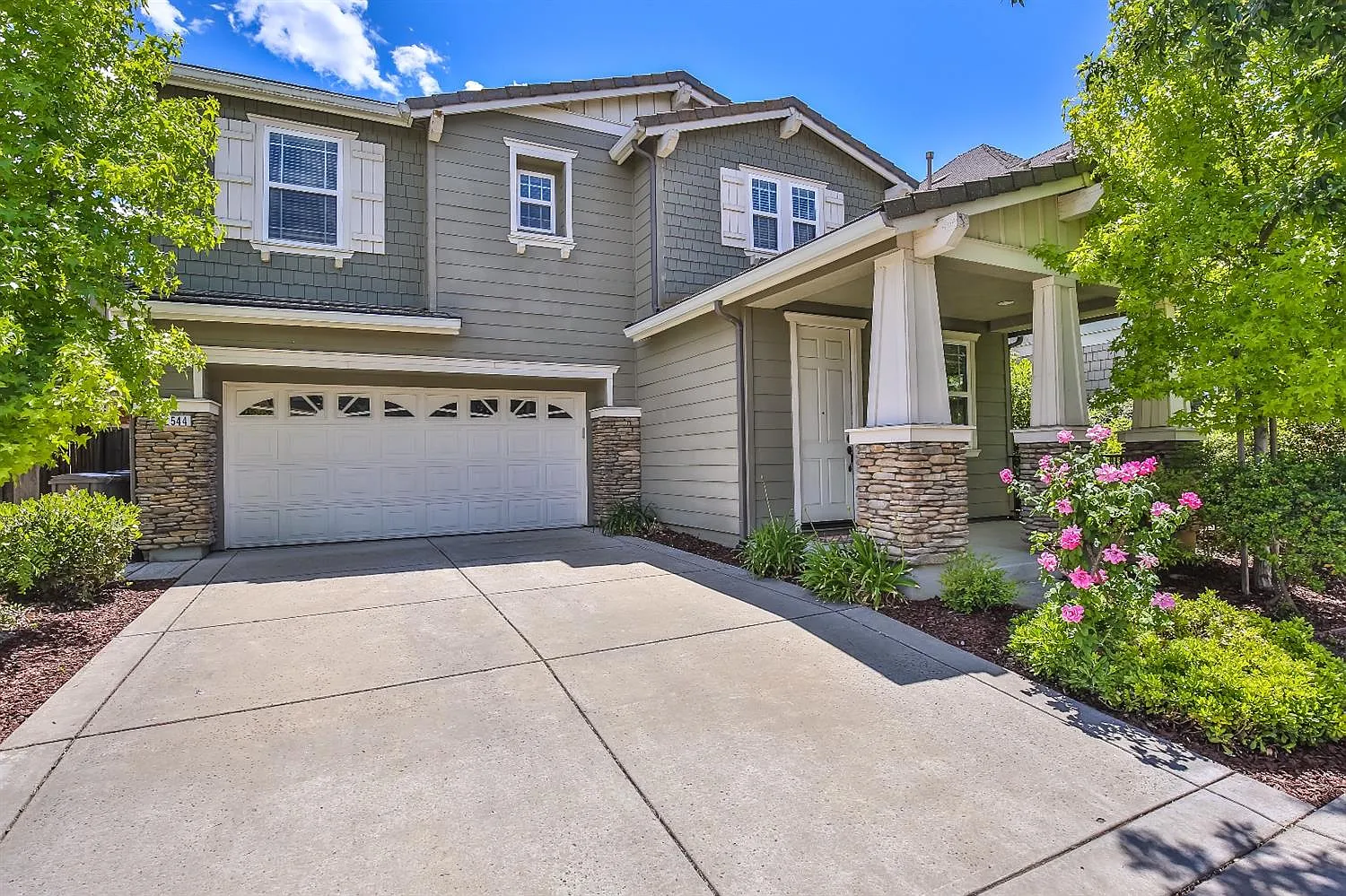 2544 Allen Cir photo 1
