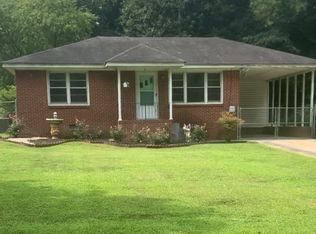 220 Kelly Dr, Fayetteville, GA 30214