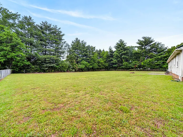 3918 Ashley Dr — Photo 21