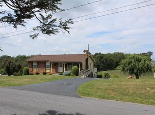 1961 Mauzy Ln, Broadway, VA 22815