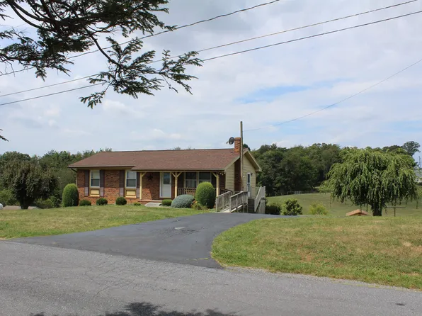 1961 Mauzy Ln, Broadway, VA 22815