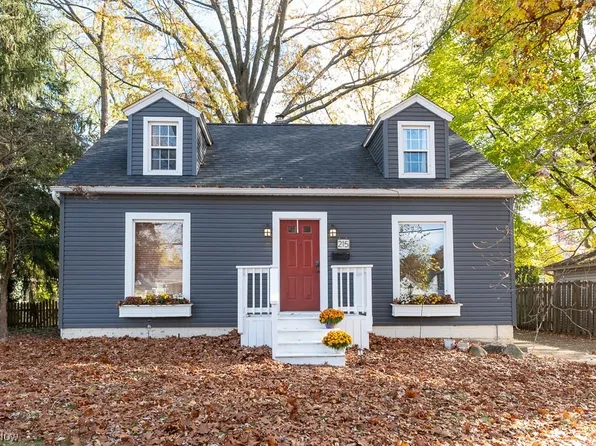 215 Idlewild St, Akron, OH 44313