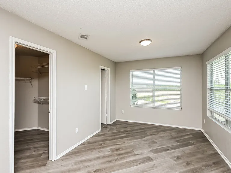 8304 Cutter Hill Ave — Photo 11