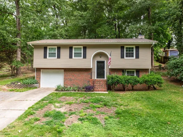 2735 Sunrise Dr, Moody, AL 35004