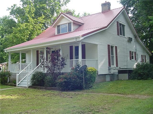1st image of 210 Hill St