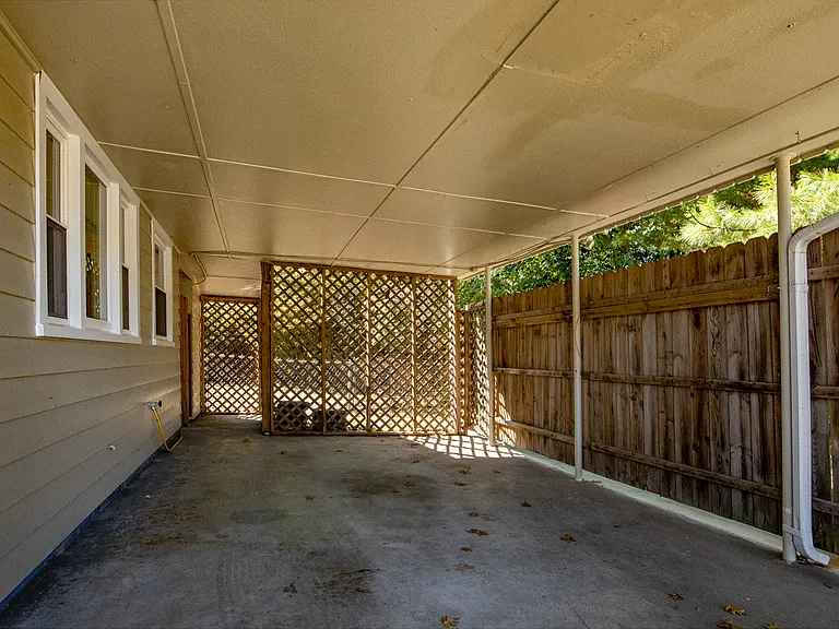 3100 Furman Blvd — Photo 6