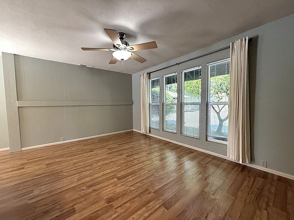 2nd image of 960 W East Ave #3