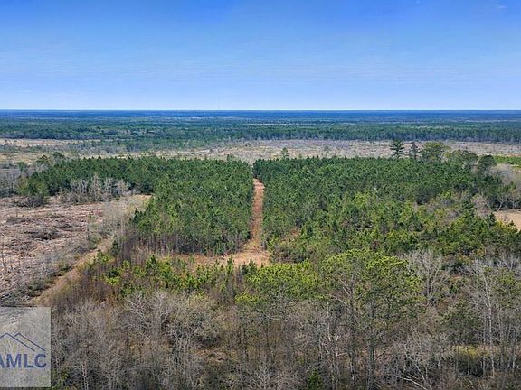 4th image of 4 Reddish Rd