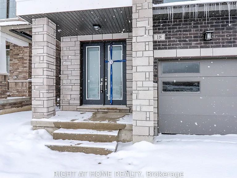 18 Periwinkle Rd — Photo 2