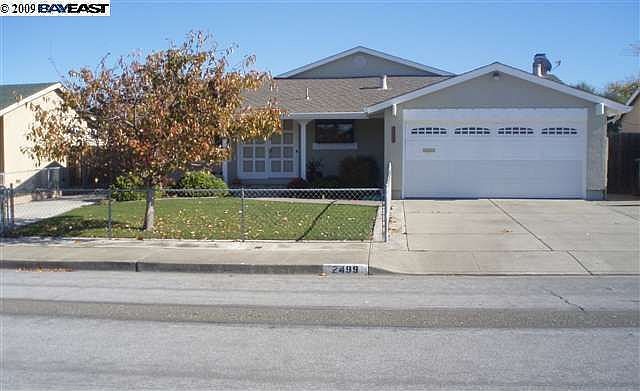 1st image of 2499 Ascot Way