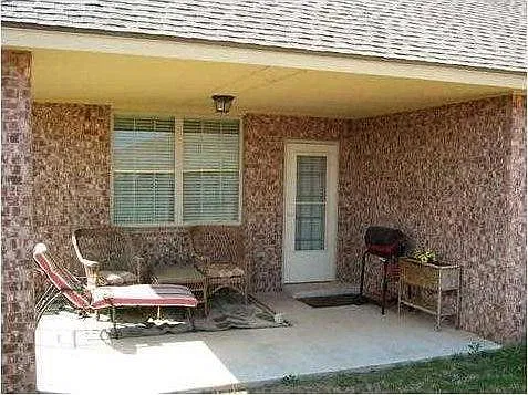 1133 Glen Eagles Court — Photo 3