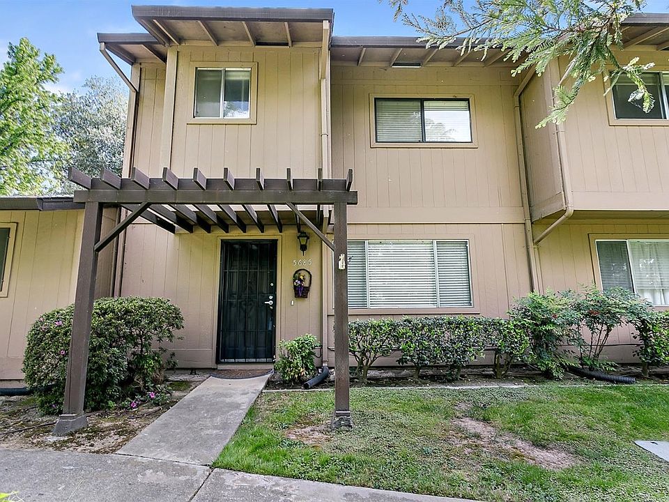 1st image of 5685 Spyglass Ln