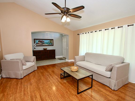 4th image of 5772 White Acres Ln