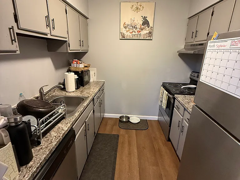 2102 Baldwin Ln — Photo 3