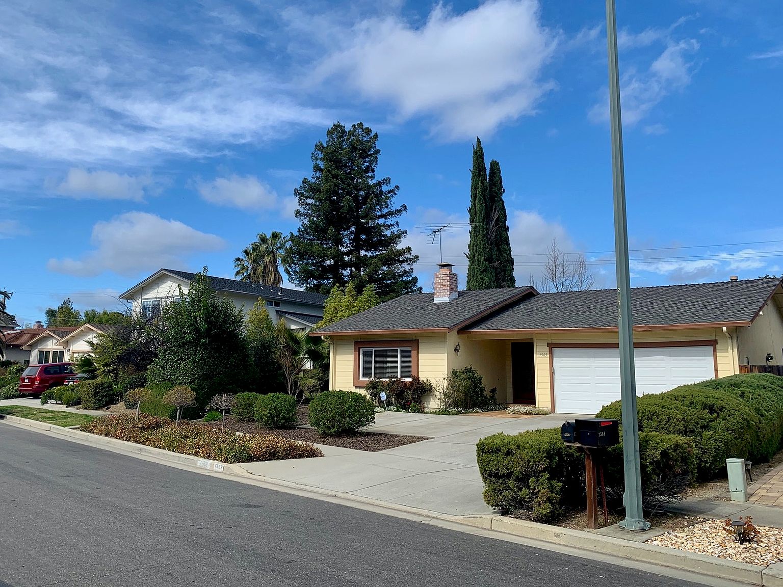 20011 bollinger rd cupertino ca 95014