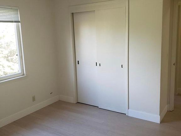 5th image of 726 Channing Ave