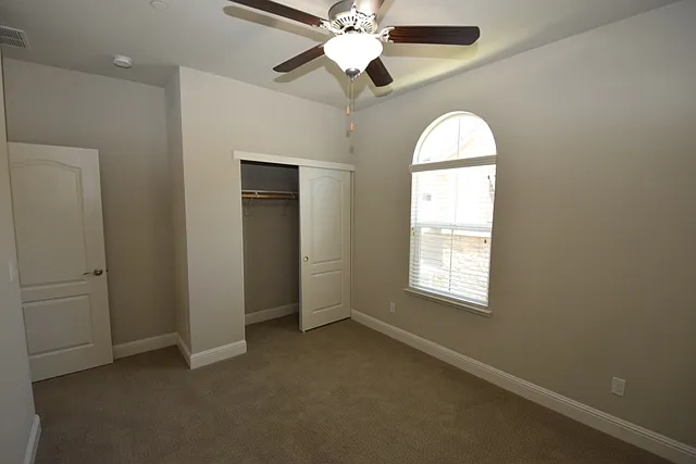 3 bed, 2.5 bath, 1684 sqft, $3,000 — Photo 3