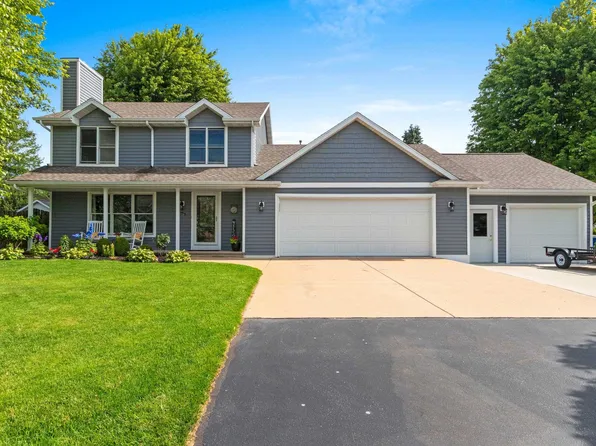 2118 Weedy St, Green Bay, WI 54313