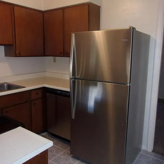 300 E Rusk St #9 — Photo 3