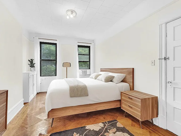 302 Windsor Pl #2 — Photo 3