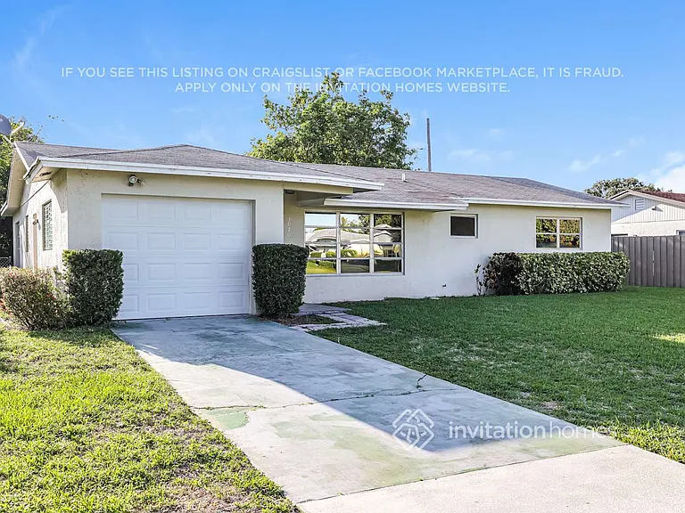 3070 SE 1st Pl — Photo 3