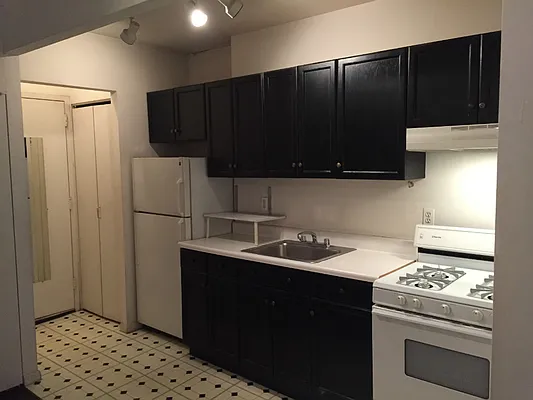 Sold by iList, LLC | media 16