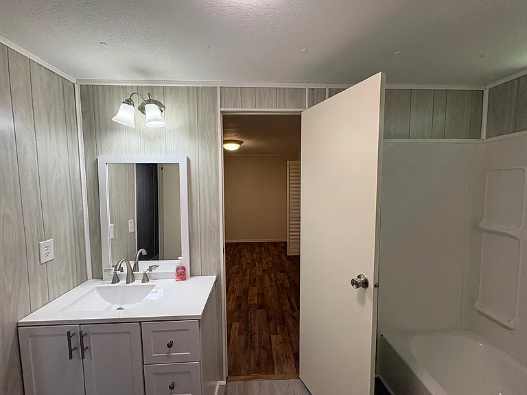 335 Ball St — Photo 11