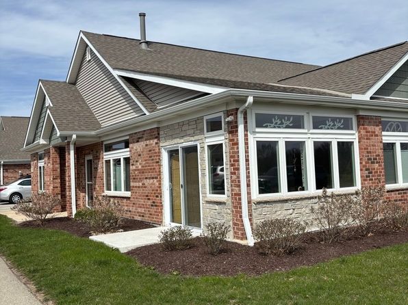 408 Stearn Dr #408, Genoa, IL 60135