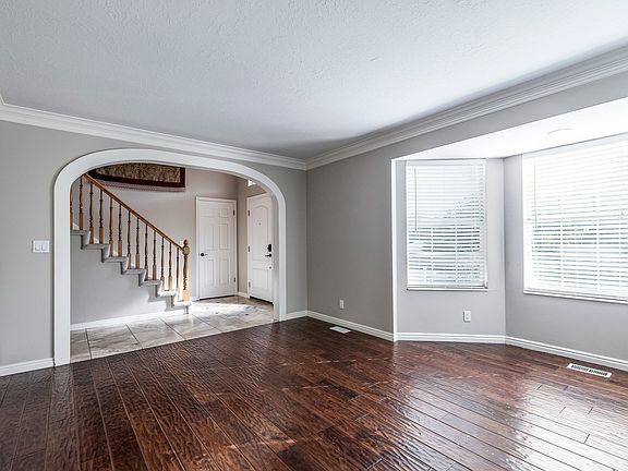 3rd image of 4863 Glasmann Way