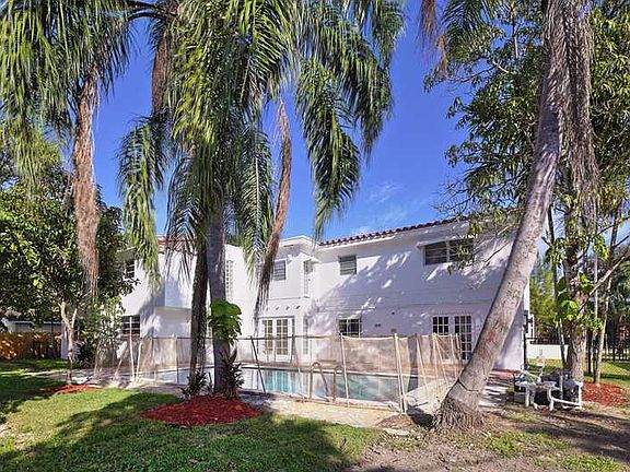 3rd image of 11120 SW 73rd Ave #1