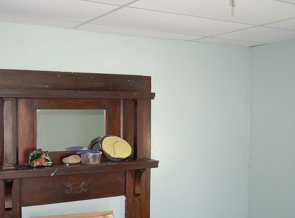 5th image of 408 Moffett St