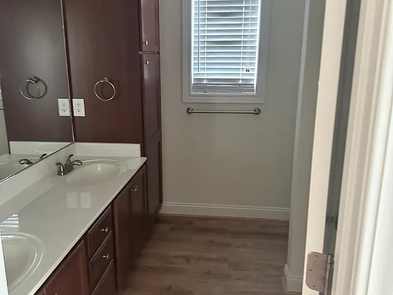 3016 Thornberry Dr — Photo 8