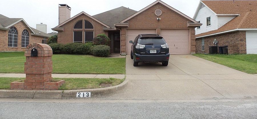 1st image of 213 Creekwood Ln