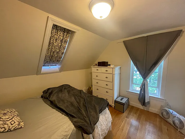 33 Belmont St #3 — Photo 2