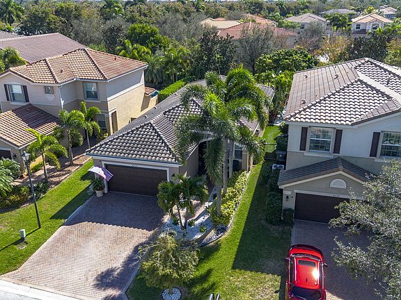 3rd image of 8212 Adrina Shores Way
