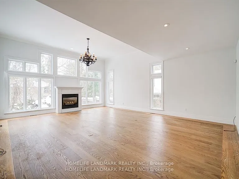 433 Cairncroft Rd — Photo 4