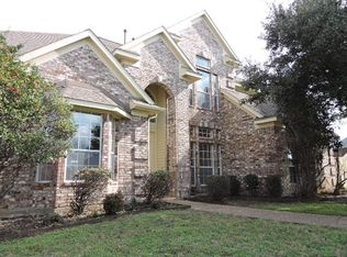 1640 Green Tree Dr, Hurst, TX 76054