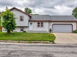 705 Pearl St, Cambridge, IA 50046