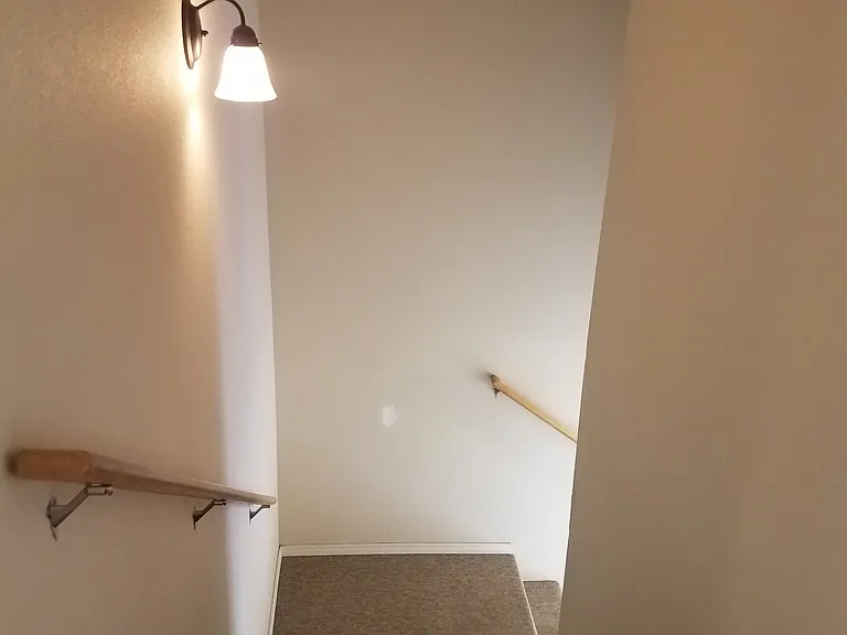 21 W Evergreen Dr — Photo 13