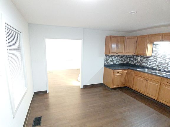 5th image of 171 Southview Dr