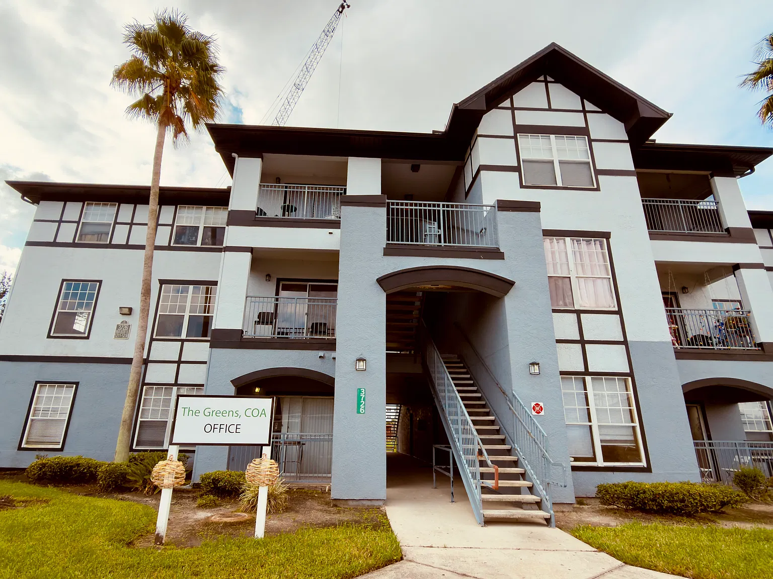 2 bed, 974 sqft, $1,650 — Photo 1
