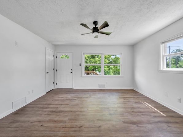 1485 Carver Rd, Martinsville, VA 24112