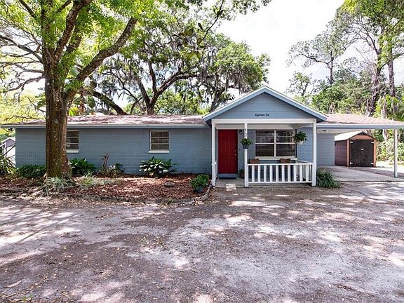 2nd image of 1810 E Park Cir