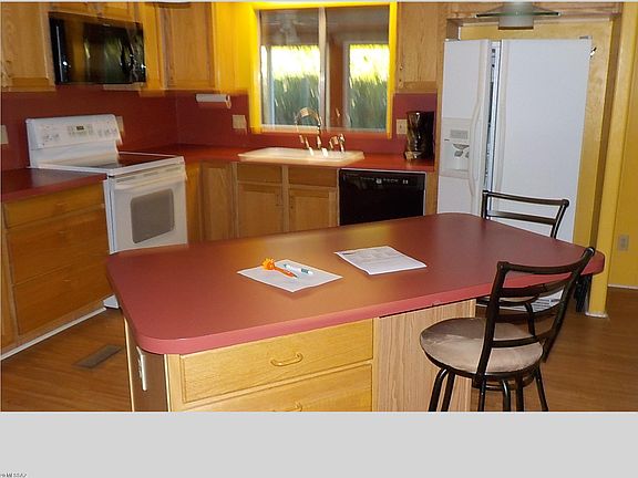 3rd image of 5449 W Diamond K St #6