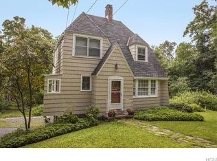 9 Shingle House Rd, Millwood, NY 10546