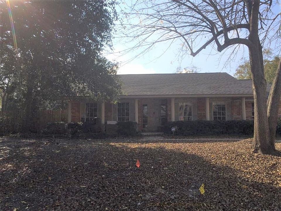 1st image of 313 Lafayette Ln