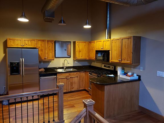3rd image of 1465 S Pearl St APT 3