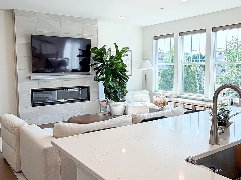 2621 Martini St — Photo 13