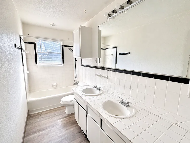 2109 Terrace Dr — Photo 7