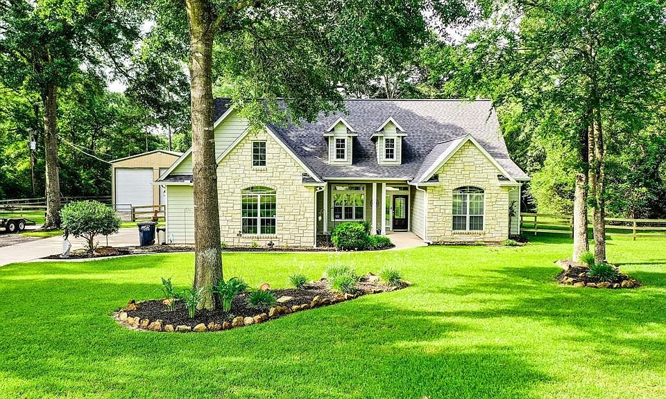 1st image of 30611 N Holly Oaks Cir